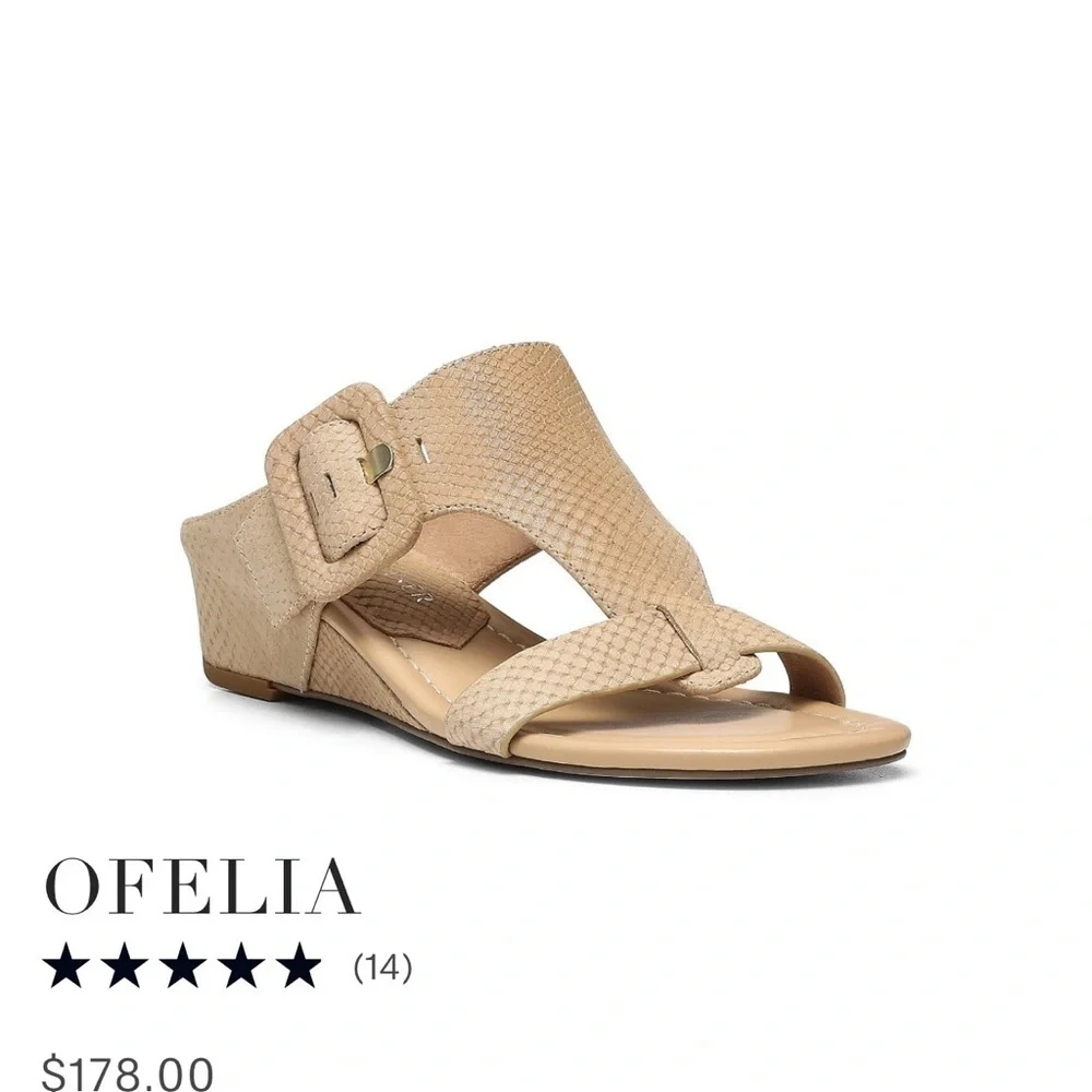Donald Pliner Ofelia cream colored sandals
